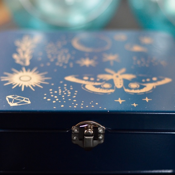 Keepsake Box - Picture 2 of 2